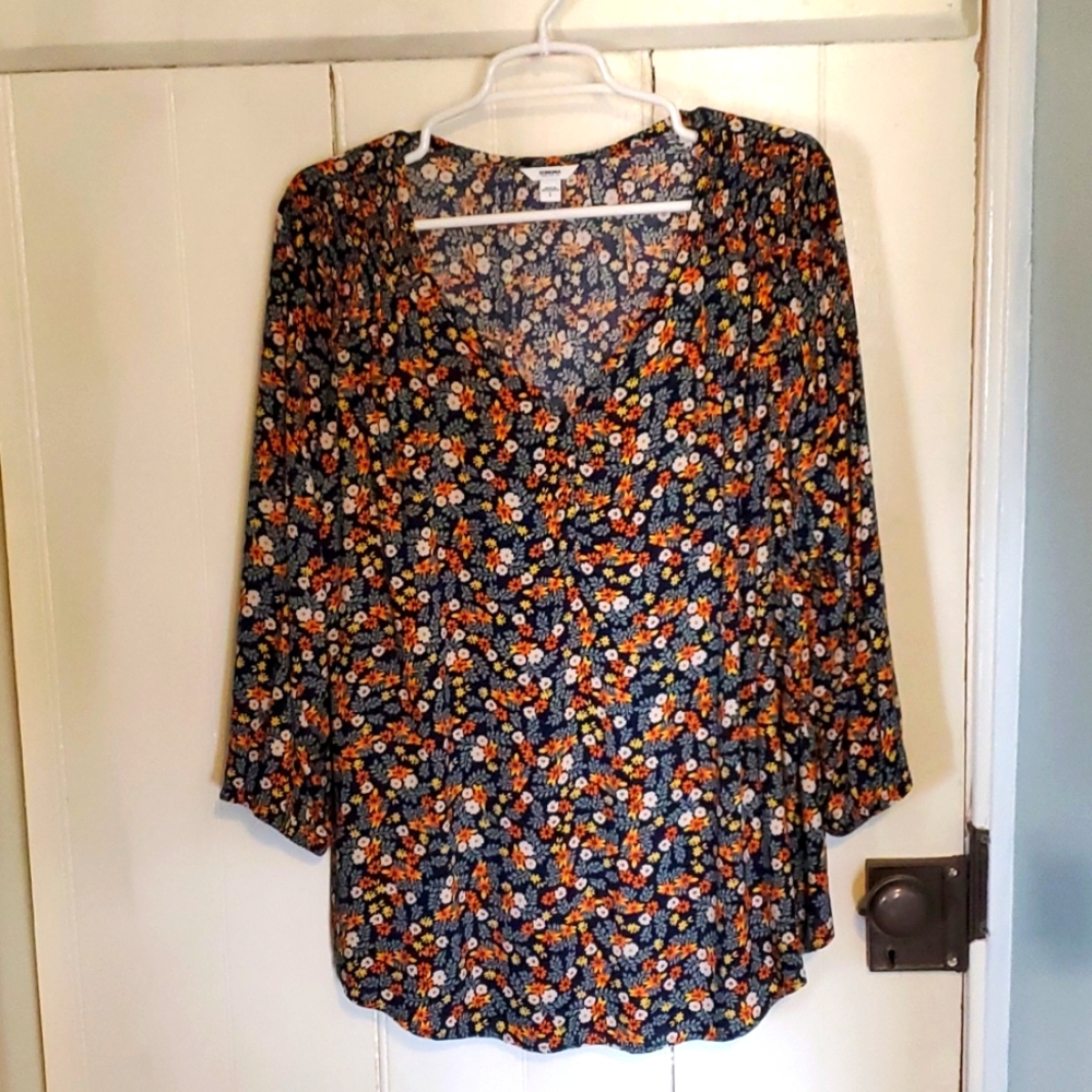 Woman's long sleeve top size large floral print